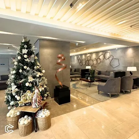 Crib2Go Benz Suite With Pool View
